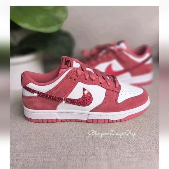 Bling Nike Dunk Low Valentines Day 2024 Pink Sneakers custom with Red Crystals - Picture 5 of 10